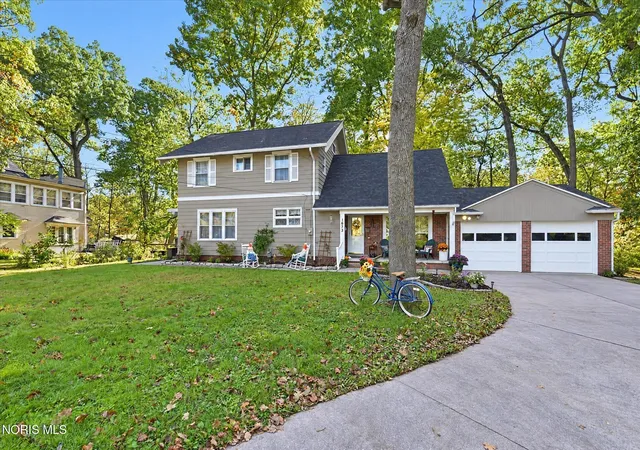 Photo 2 of Single family home for sale at 1673 Watova Rd, Toledo, OH 43614 | MLS# 10014952 | Listing updated on 2026-10-27