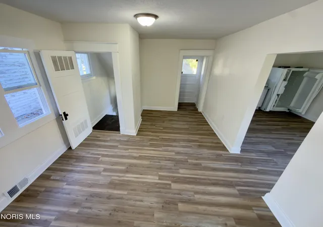 Photo 3 of Single family home for sale at 419 E Oakland St, Toledo, OH 43608 | MLS# 10014897 | Listing updated on 2026-10-20