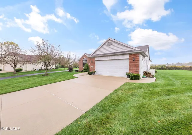 Photo 1 of Single family home for sale at 10385 Blue Ridge Dr, Whitehouse, OH 43571 | MLS# 10014943 | Listing updated on 2026-10-29