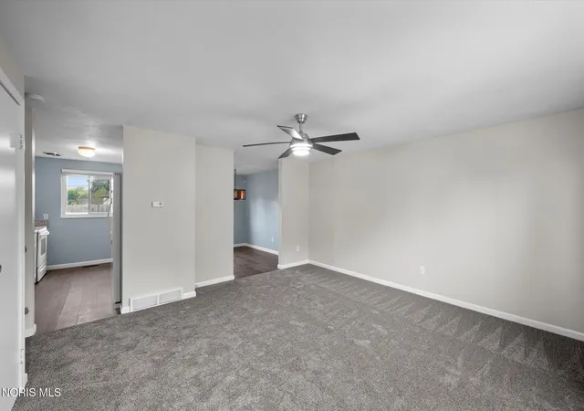 Photo 4 of Single family home for sale at 1956 Northgrove Pl, Toledo, OH 43611 | MLS# 10014909 | Listing updated on 2026-10-21