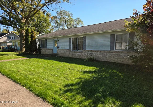 Photo 1 of Single family home for sale at 523 W Perry St, Paulding, OH 45879 | MLS# 10014920 | Listing updated on 2026-10-27