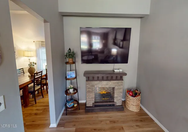 Photo 3 of Single family home for sale at 5903 Granville Dr, Sylvania, OH 43560 | MLS# 10014959 | Listing updated on 2026-10-28