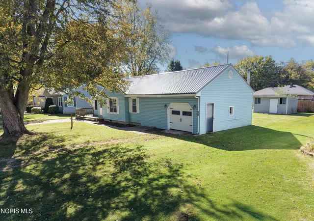Photo 2 of Single family home for sale at 746 N Walnut St, Paulding, OH 45879 | MLS# 10014954 | Listing updated on 2026-10-20