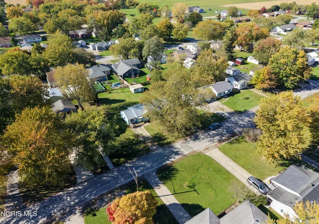 Photo 3 of Single family home for sale at 746 N Walnut St, Paulding, OH 45879 | MLS# 10014954 | Listing updated on 2026-10-20