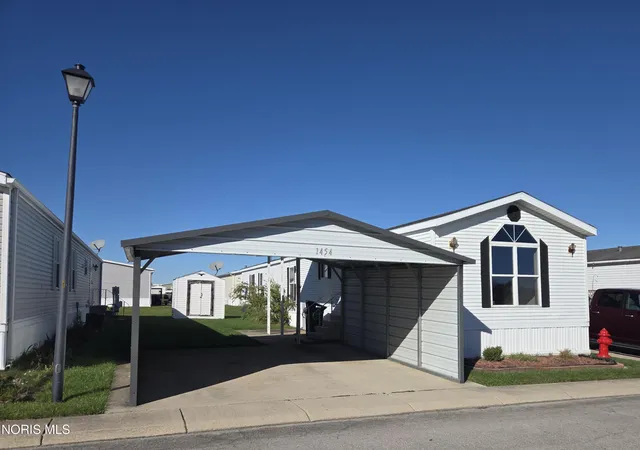 Photo 1 of Manufactured home for sale at 1454 Fleetwood Ave, Findlay, OH 45840 | MLS# 10014934 | Listing updated on 2026-10-28