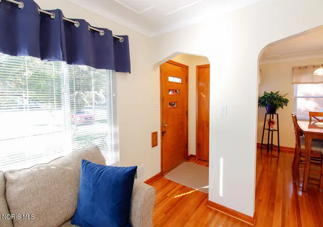 Photo 3 of Single family home for sale at 4119 S Detroit Ave, Toledo, OH 43614 | MLS# 10014938 | Listing updated on 2026-10-26