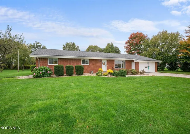 Photo 1 of Single family home for sale at 3439 County Rd H, Swanton, OH 43558 | MLS# 10014968 | Listing updated on 2026-10-23