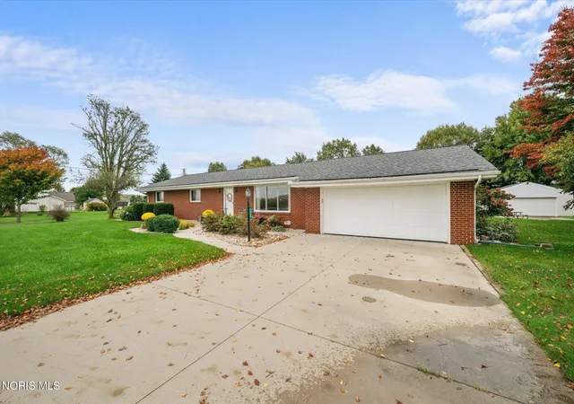 Photo 3 of Single family home for sale at 3439 County Rd H, Swanton, OH 43558 | MLS# 10014968 | Listing updated on 2026-10-23
