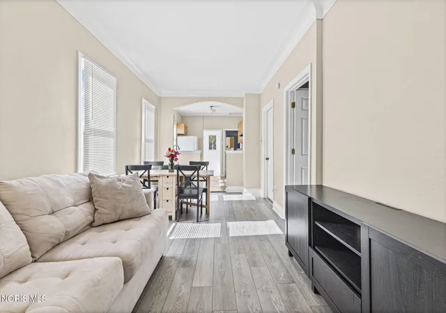 Photo 3 of Single family home for sale at 139 Osborn St, Rossford, OH 43460 | MLS# 10015002 | Listing updated on 2026-10-26