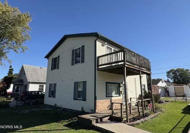 Photo 2 of Single family home for sale at 2301 Maryland Pl, Northwood, OH 43619 | MLS# 10014947 | Listing updated on 2026-10-23