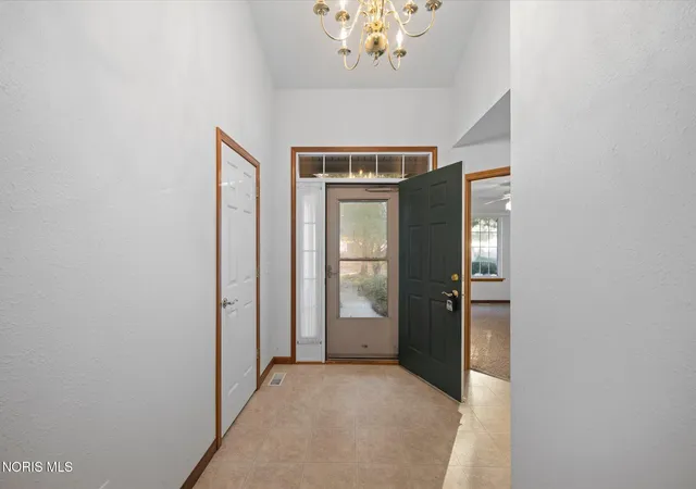 Photo 1 of House for sale at 548 Crystal Lake Dr, Holland, OH 43528 | MLS# 10014993 | Listing updated on 2026-10-29