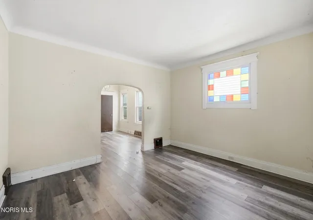 Photo 4 of Single family home for sale at 245 E Park St, Toledo, OH 43608 | MLS# 10014988 | Listing updated on 2026-10-23
