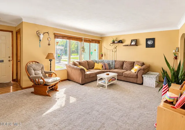 Photo 2 of Single family home for sale at 1240 Grove St, Defiance, OH 43512 | MLS# 10014974 | Listing updated on 2026-10-23