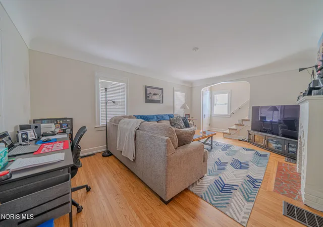Photo 2 of Single family home for sale at 3910 Woodmont Rd, Toledo, OH 43613 | MLS# 10014985 | Listing updated on 2026-10-26