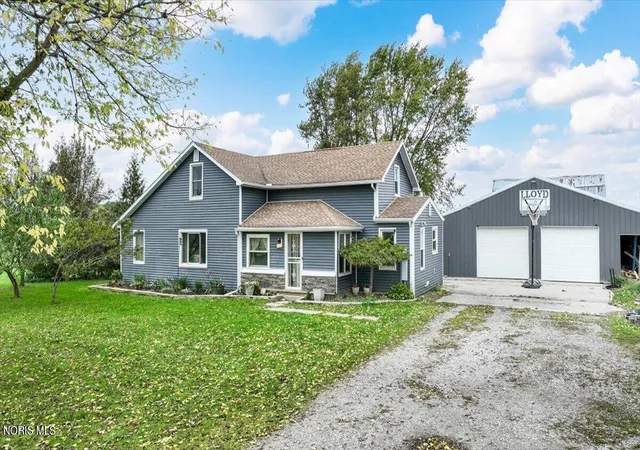 Photo 1 of Single family home for sale at 24274 County Rd A, Archbold, OH 43502 | MLS# 10015033 | Listing updated on 2026-10-28