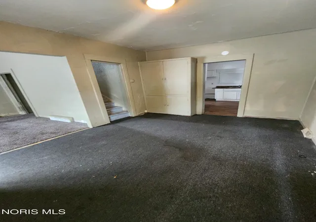 Photo 2 of Single family home for sale at 706 Berry St, Toledo, OH 43605 | MLS# 10014994 | Listing updated on 2026-10-21