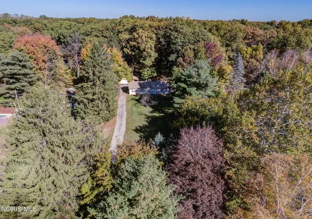 Photo 1 of Single family home for sale at 3570 County Rd C, Swanton, OH 43558 | MLS# 10014992 | Listing updated on 2026-10-28