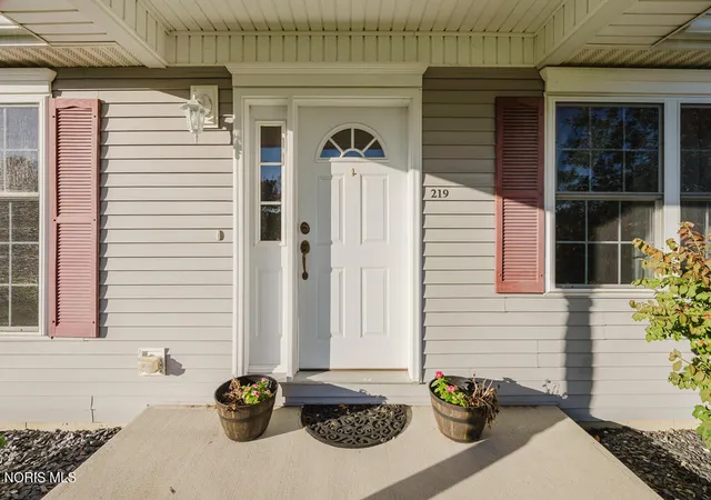 Photo 2 of Single family home for sale at 219 Andrew Dr, Mc Comb, OH 45858 | MLS# 10015014 | Listing updated on 2026-10-24