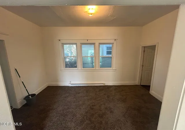 Photo 4 of House for sale at 303 Jervis St, Toledo, OH 43609 | MLS# 10015022 | Listing updated on 2026-10-21
