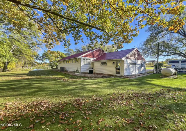 Photo 4 of Single family home for sale at 1480 W High St, Defiance, OH 43512 | MLS# 10015173 | Listing updated on 2026-10-29