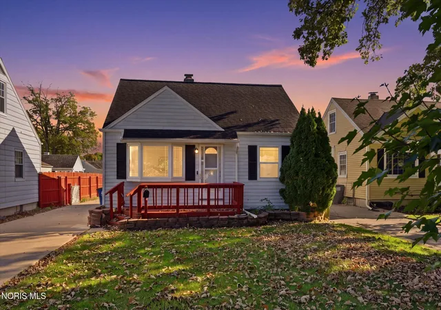 Photo 2 of Single family home for sale at 4641 Stengel Ave, Toledo, OH 43614 | MLS# 10015059 | Listing updated on 2026-10-28