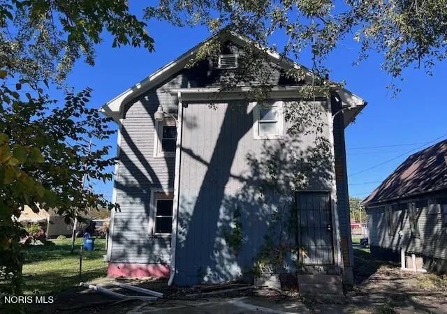 Photo 3 of House for sale at 1635 Woodland Ave, Toledo, OH 43607 | MLS# 10015242 | Listing updated on 2026-10-26