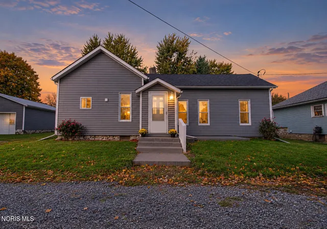 Photo 2 of Single family home for sale at 405 N Cherry St, Fayette, OH 43521 | MLS# 10015049 | Listing updated on 2026-10-22