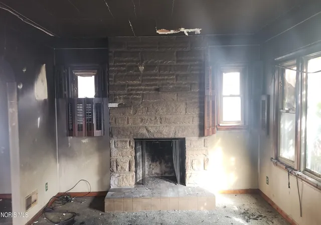 Photo 3 of Sale Pending at 536 Apple Ave, Toledo, OH 43609 | MLS# 10015062 | Listing updated on 2026-10-27
