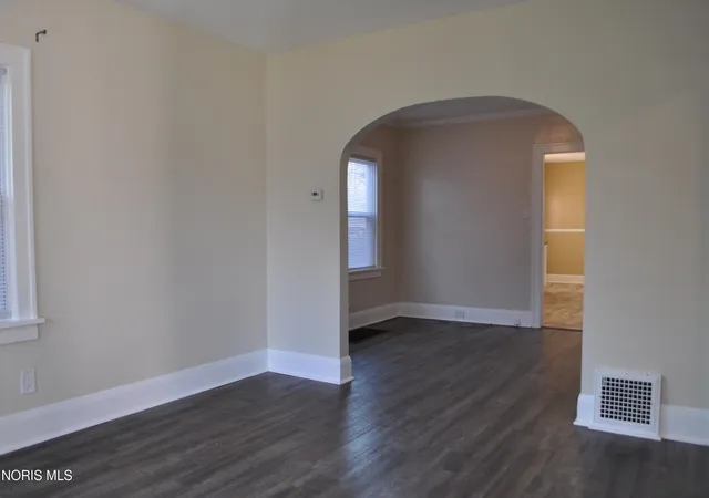 Photo 4 of Single family home for sale at 152 Licking St, Toledo, OH 43605 | MLS# 10015087 | Listing updated on 2026-10-22