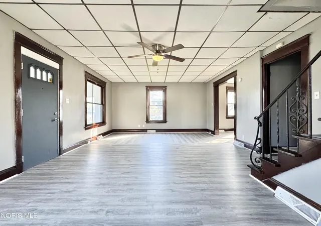 Photo 4 of Single family home for sale at 2307 Upton Ave, Toledo, OH 43606 | MLS# 10015193 | Listing updated on 2026-10-26