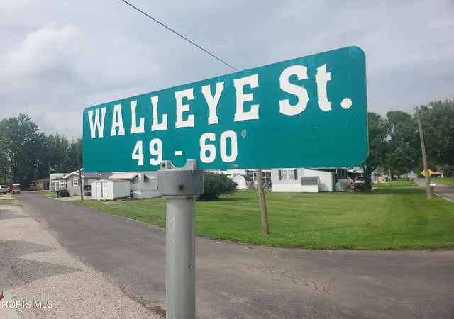 Photo 2 of Land for sale at 3500 W Willow Beach Rd, Port Clinton, OH 43452 | MLS# 10015116 | Listing updated on 2026-10-23