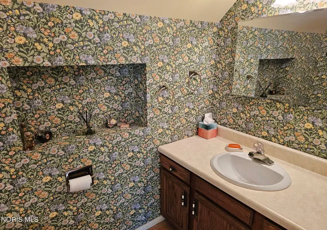 Photo 41 of Single family home for sale at 4228 Drummond Rd, Toledo, OH 43613 | MLS# 10015119 | Listing updated on 2026-10-23
