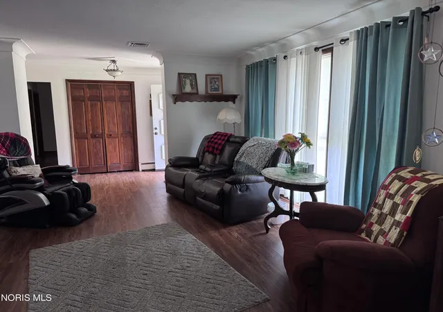 Photo 2 of Single family home for sale at T899 County Rd 7, Liberty Center, OH 43532 | MLS# 10015200 | Listing updated on 2026-10-27