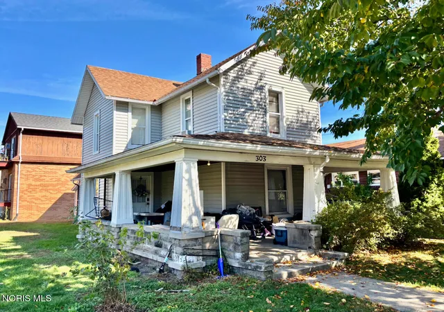 Photo 2 of Sale Pending at 303 E Merry Ave, Bowling Green, OH 43402 | MLS# 10015228 | Listing updated on 2026-10-26