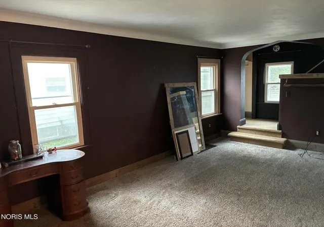 Photo 2 of Single family home for sale at 5855 Foth Dr, Toledo, OH 43613 | MLS# 10015144 | Listing updated on 2026-10-23