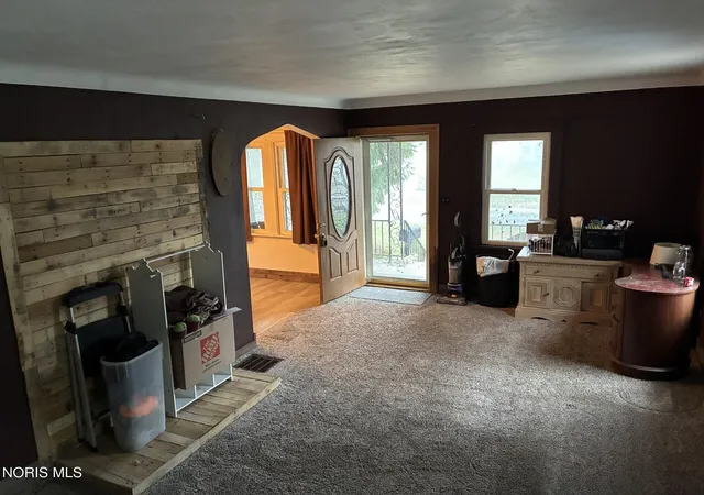Photo 3 of Single family home for sale at 5855 Foth Dr, Toledo, OH 43613 | MLS# 10015144 | Listing updated on 2026-10-23