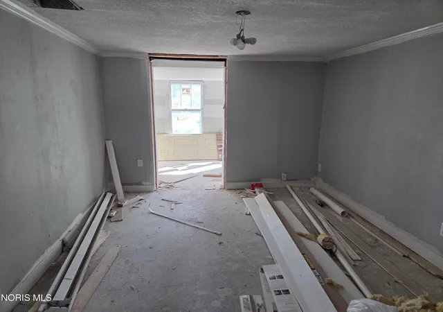 Photo 3 of Single family home for sale at 215 S Dewitt St, Paulding, OH 45879 | MLS# 10015145 | Listing updated on 2026-10-26