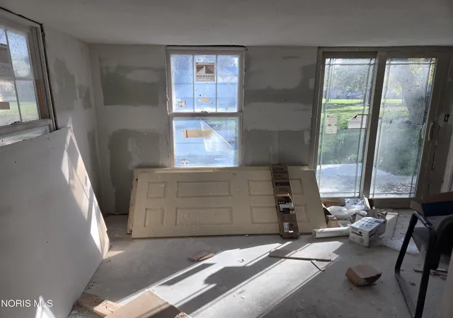 Photo 4 of Single family home for sale at 215 S Dewitt St, Paulding, OH 45879 | MLS# 10015145 | Listing updated on 2026-10-26