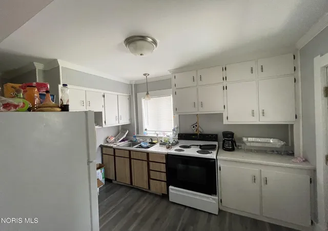 Photo 3 of Single family home for sale at 1306 Mott Ave, Toledo, OH 43605 | MLS# 10015163 | Listing updated on 2026-10-24