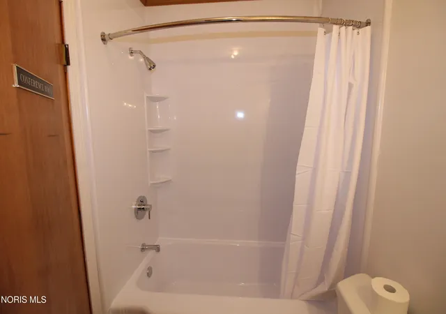 Photo 3 of House for sale at 117 Monroe St, Port Clinton, OH 43452 | MLS# 10015177 | Listing updated on 2026-10-24