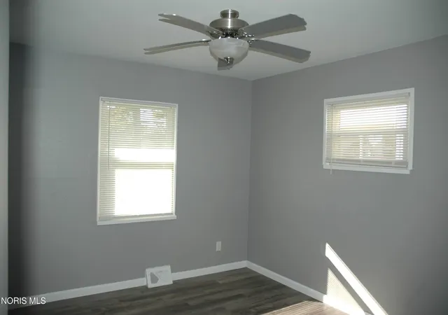 Photo 4 of Single family home for sale at 313 Willamont Rd, Toledo, OH 43612 | MLS# 10015197 | Listing updated on 2026-10-26