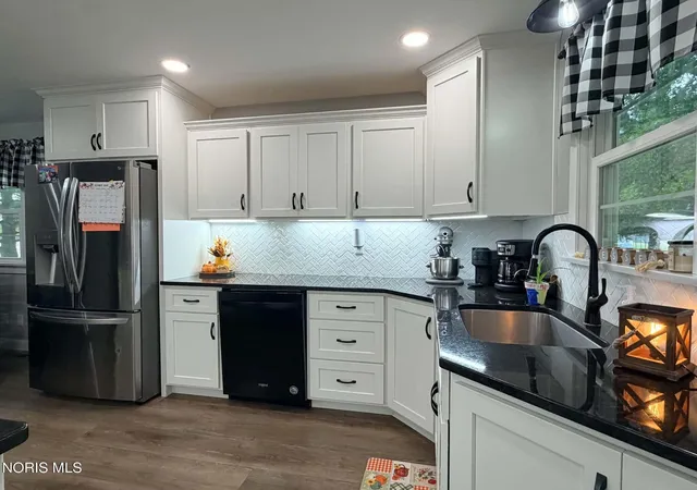 Photo 4 of Single family home for sale at 5828 Hicksville Edgerton Rd, Hicksville, OH 43526 | MLS# 10015192 | Listing updated on 2026-10-26