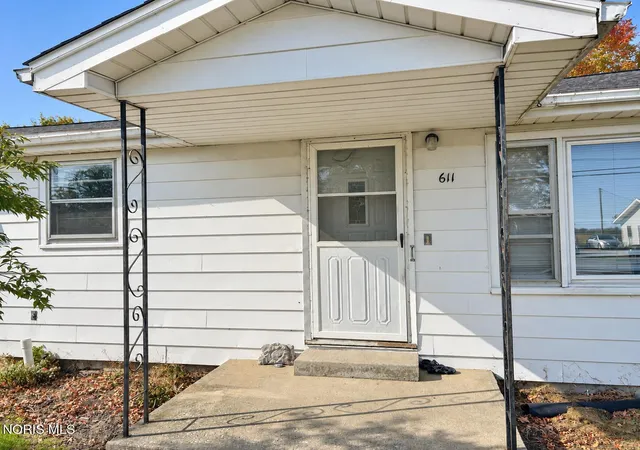 Photo 2 of Single family home for sale at 611 N Main St, Payne, OH 45880 | MLS# 10015211 | Listing updated on 2026-10-26