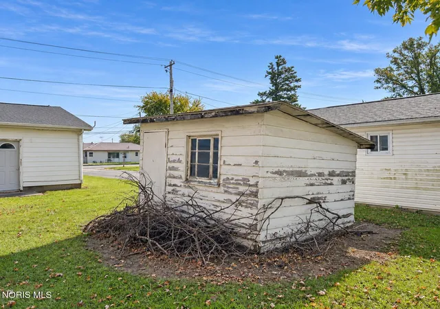 Photo 4 of Single family home for sale at 611 N Main St, Payne, OH 45880 | MLS# 10015211 | Listing updated on 2026-10-26