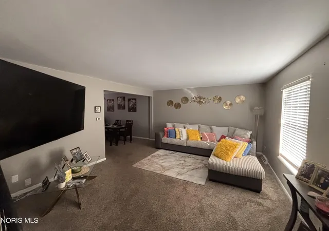 Photo 2 of Condo for sale at 3217 Glanzman Rd #Unit 16, Toledo, OH 43614 | MLS# 10015208 | Listing updated on 2026-10-26