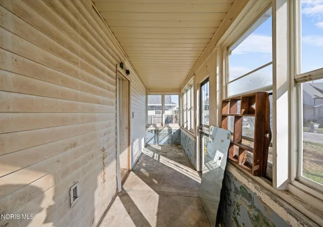 Photo 4 of Single family home for sale at 1530 Remington St, Toledo, OH 43605 | MLS# 10015216 | Listing updated on 2026-10-26