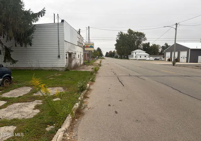 Photo 4 of House for sale at 101 E Main St, Alvordton, OH 43501 | MLS# 10015213 | Listing updated on 2026-10-27