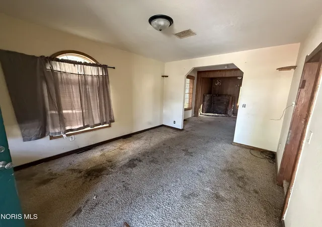 Photo 2 of Single family home for sale at 1723 Homestead St, Toledo, OH 43605 | MLS# 10015224 | Listing updated on 2026-10-26