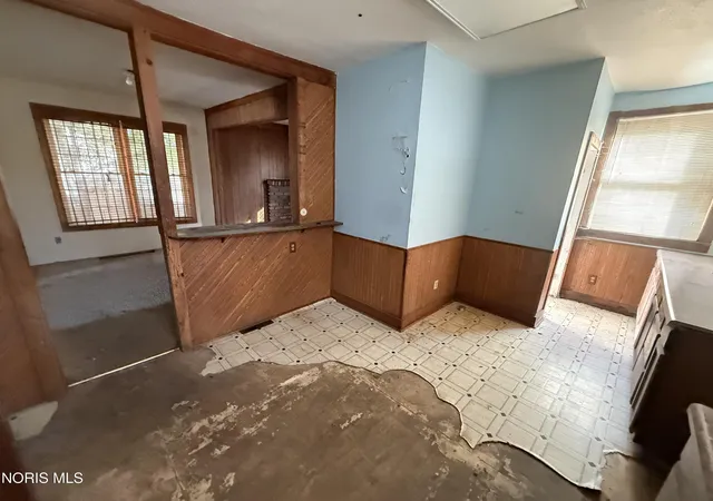 Photo 4 of Single family home for sale at 1723 Homestead St, Toledo, OH 43605 | MLS# 10015224 | Listing updated on 2026-10-26