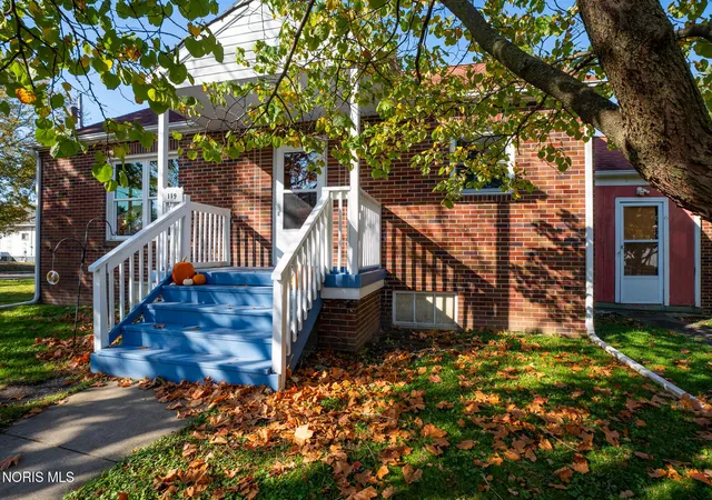 Photo 2 of Single family home for sale at 119 S East Ave, Montpelier, OH 43543 | MLS# 10015233 | Listing updated on 2026-10-26